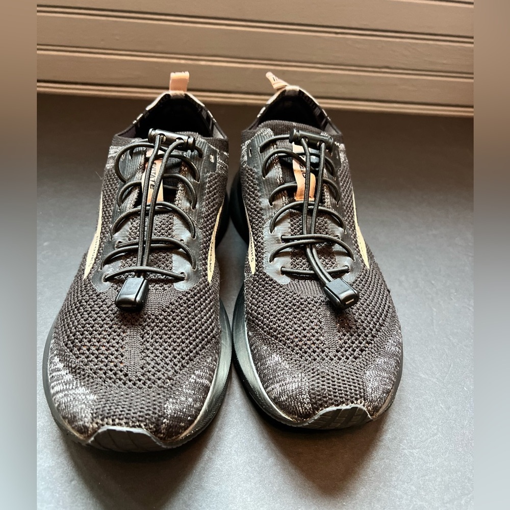 Brooks Levitate 4 Black Women Size 8.5 - Picture 2 of 9